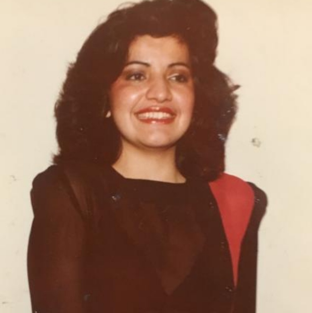 Meet your Posher, Gloria